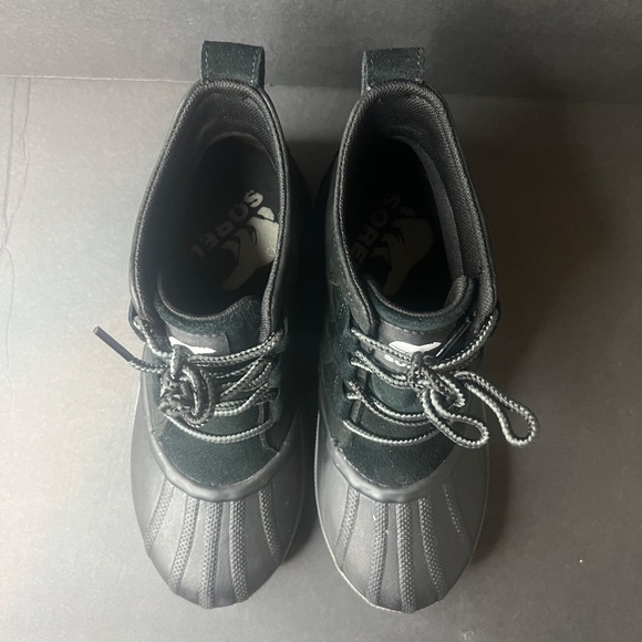 SOREL Out N About III Duck Boot Size 7.5 Color: Black & Grey - Picture 3 of 10